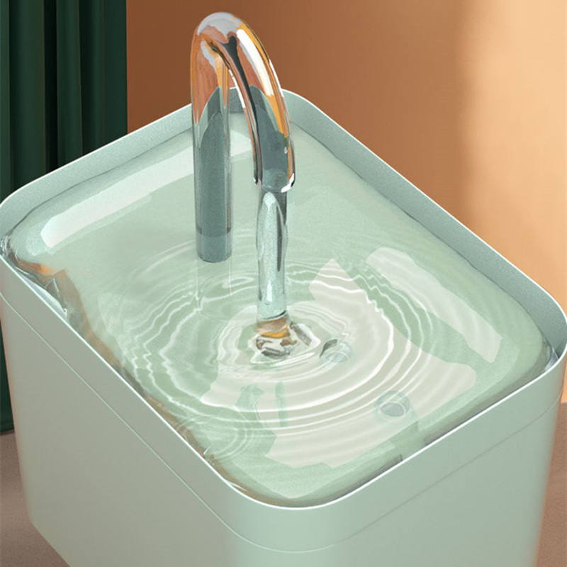 Fontaine à eau pour chat Whisper — 1.5L USB silencieuse