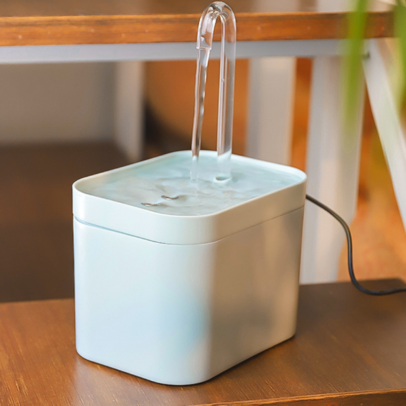 Fontaine à eau pour chat Whisper — 1.5L USB silencieuse