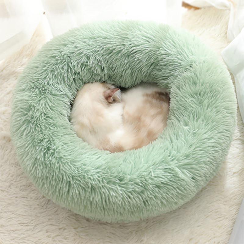 Cat Bed white full view light background TPS