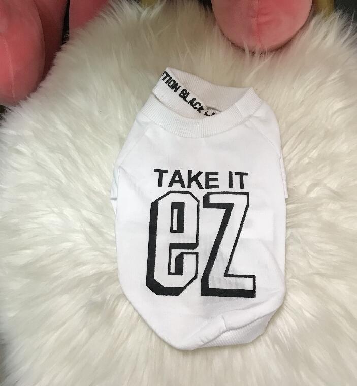 Dog Sweater white texture close-up TPS